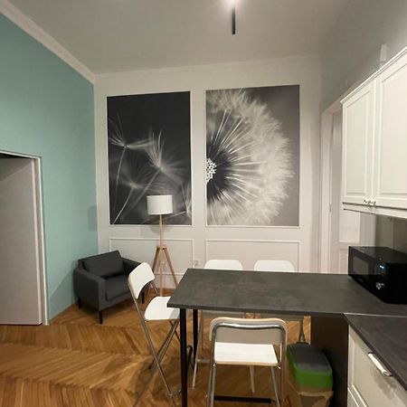 Flower Apartment Budapest Eksteriør billede